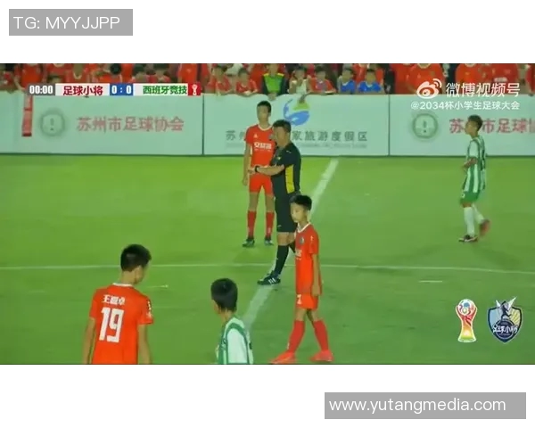 足球明星墙上挂的相框背后那些不为人知的故事与荣耀