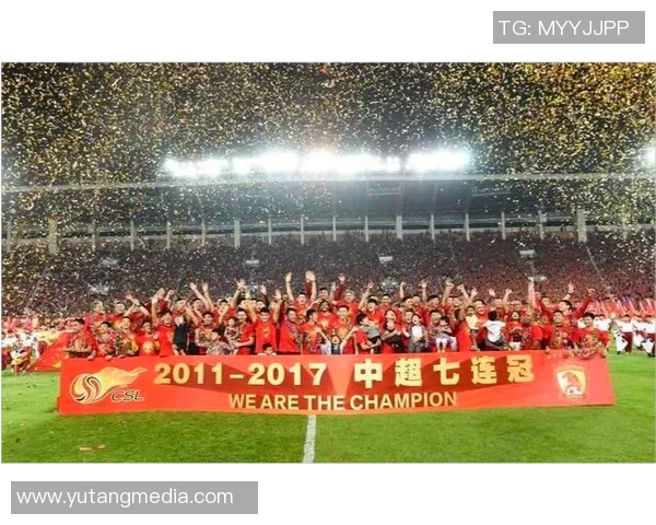 聚勒：从青涩小将到足球明星的辉煌历程与成就解析